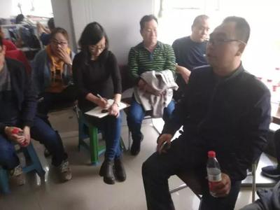 聚焦機(jī)器人教育 小蓋茨機(jī)器人邀請(qǐng)?zhí)粕截S潤(rùn)教師舉行專(zhuān)題交流會(huì)